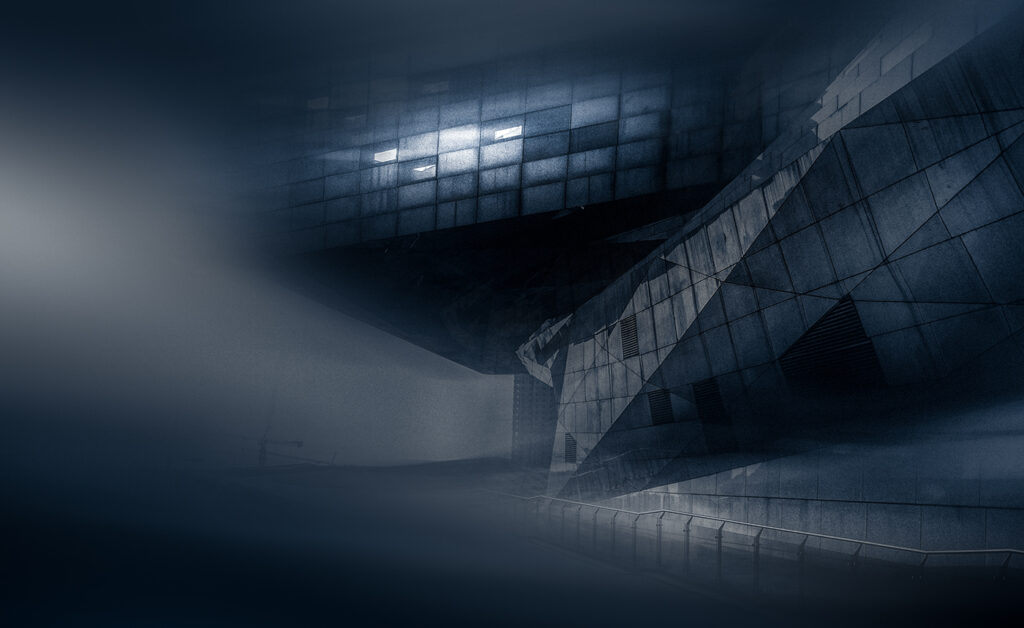 Doors and Divergent Paths: Escape from War Zone to Liminality in the Surreal Space of Exit West