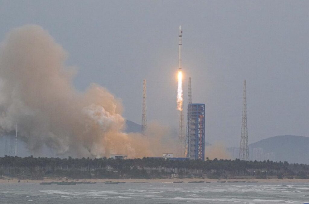 Long March 12 Rocket Successfully Launches 13 Satellite Clusters, Accelerating China’s Satellite Internet Deployment