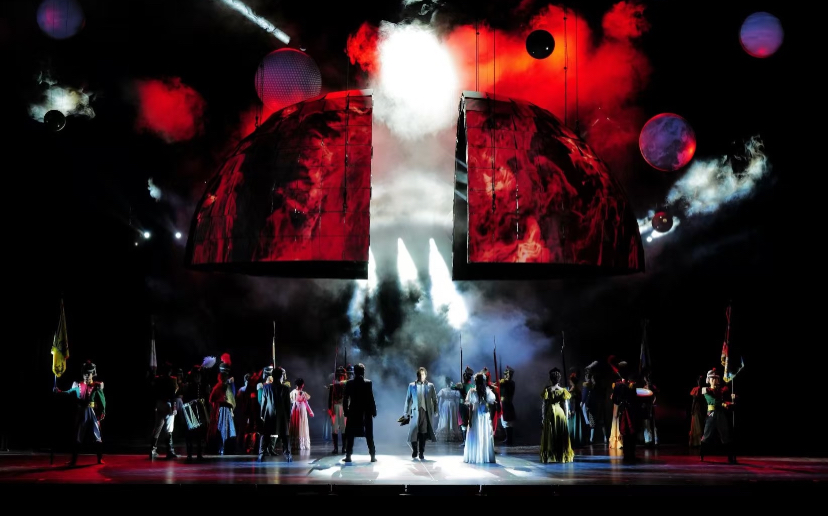 Immersive Theater and Traditional Theater: A Comparative Study of Audience Experience Structures and Its Practical Implications