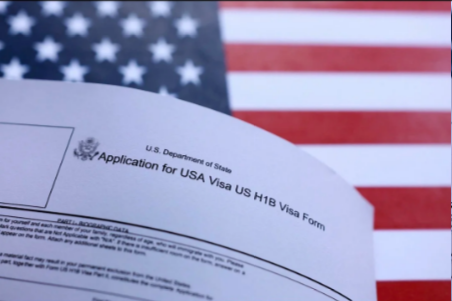 U.S. Suspends Visas for 75 Countries, Triggering Global Economic Ripple Effects with Multi-industry Impacts