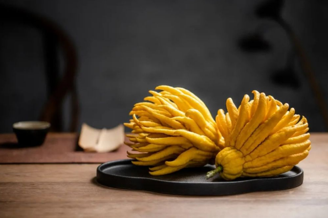 Bridging the Dual Divide: E-commerce Transformation of Specialty Agricultural Products – A Case Study of Jinhua Bergamot