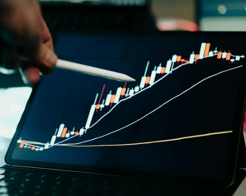 Legendary Wall Street Investor Warns 2027 Could Be an Extremely Tough Year for U.S. Stocks